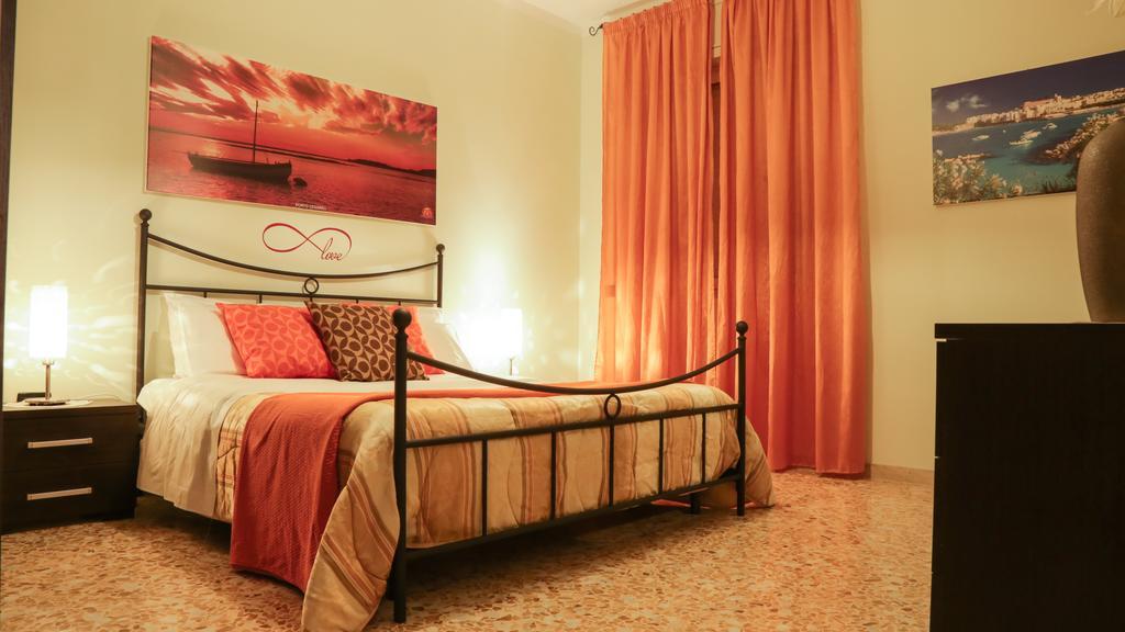 Casa Sant'Oronzo Apartment Lecce Bagian luar foto